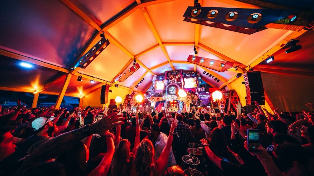 Com ingressos esgotados, Fernando e Sorocaba levam Churrasco On Fire para a Ribeirão&nbsp;Preto